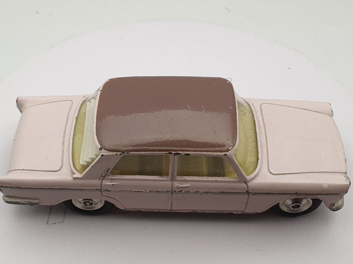 Corgi Toys コーギー　Fiat フィアット　2100 ミニカー Corgi Toys コーギー Fiat フィアット 2100 ミニカー Corgi toys 232