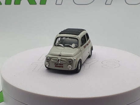 Fiat 500 Abarth Record Universal Hobbies 1/43 - RikiToys - Universal Hobbies#