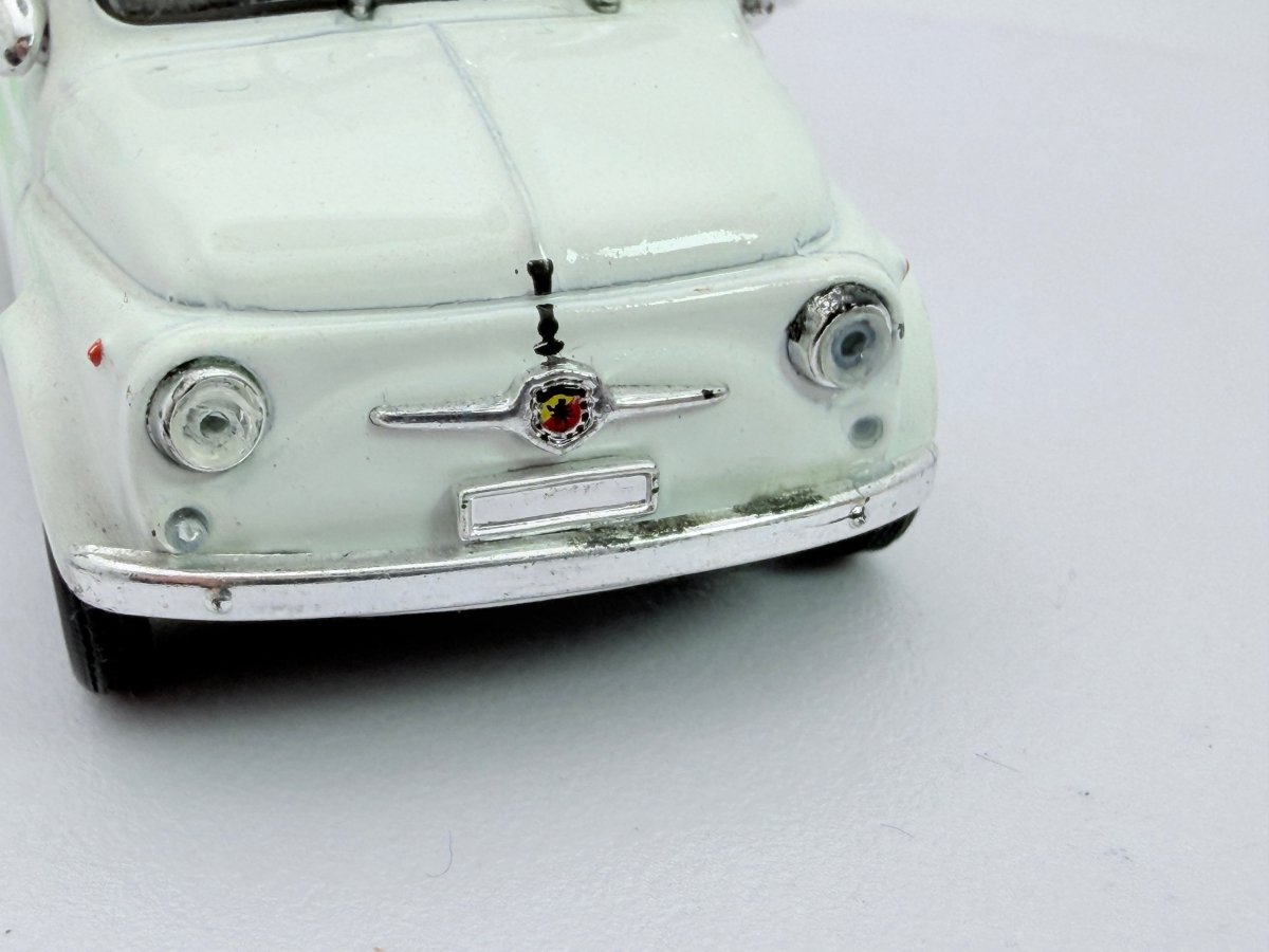 Fiat- Abarth 595 Universal Hobbies 1/43 Bianco 1965 - RikiToys - Universal Hobbies
