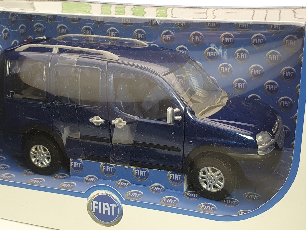 Fiat Doblò Malibu Norev 1/24 Blu met. - RikiToys - Norev