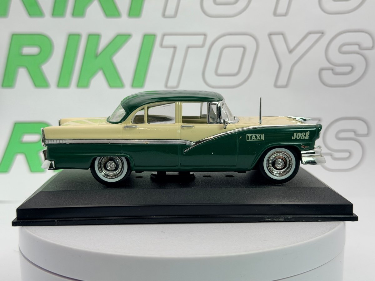 Ford Fairlane Edicola 1/43 Verde 1956 - RikiToys - Edicola
