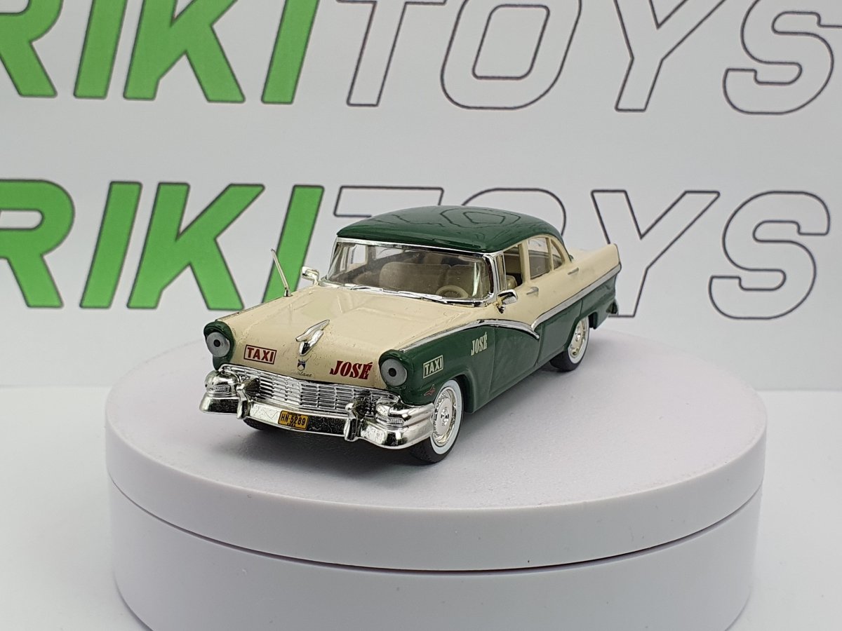 Ford Fairlane Taxi Cuba Edicola 1/43 - RikiToys - Edicola#