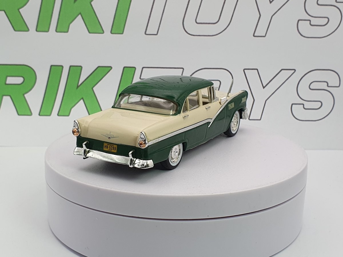 Ford Fairlane Taxi Cuba Edicola 1/43 - RikiToys - Edicola#