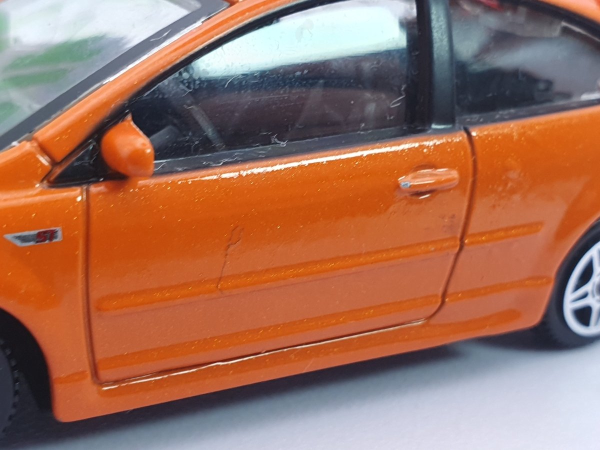 Ford Focus ST Burago 1/43 Arancione 2009 - RikiToys - Burago