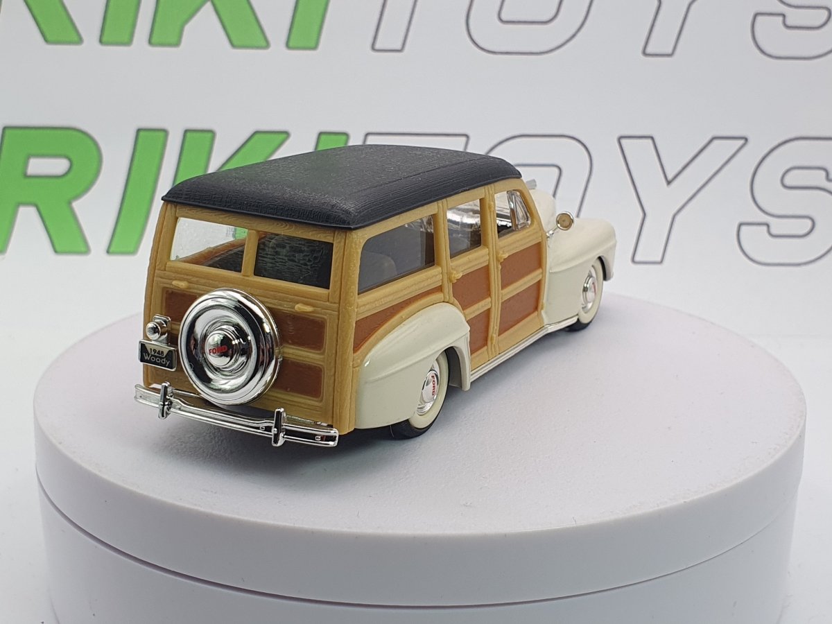 Ford Woody Wagon Road Signature 1/43 Avorio 1948 - RikiToys - Road Signature
