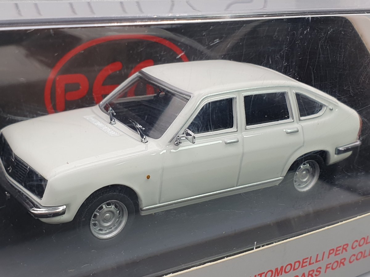 Lancia Beta Berlina Pego 1/43 Bianco 1972 - RikiToys - Pego