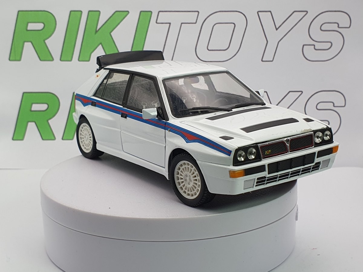 Lancia Delta Evo Burago 1/24 Bianco - RikiToys - Burago#