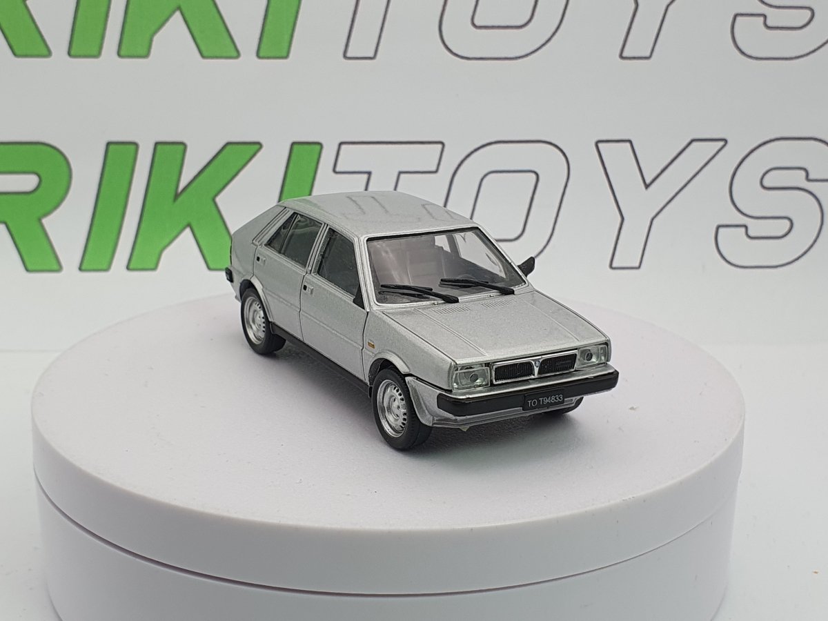 Lancia Delta Mondo Motors 1/43 Argento 1979 - RikiToys - Mondo Motors