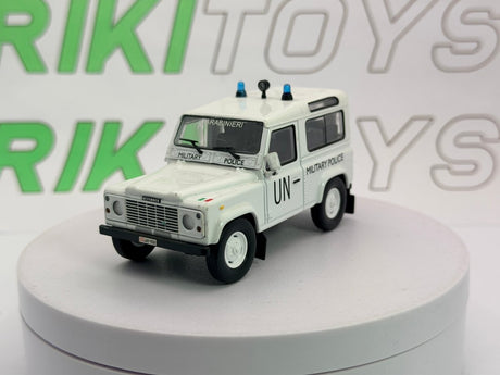 Land Rover Defender 90 Edicola 1/43 Bianco - RikiToys - Edicola