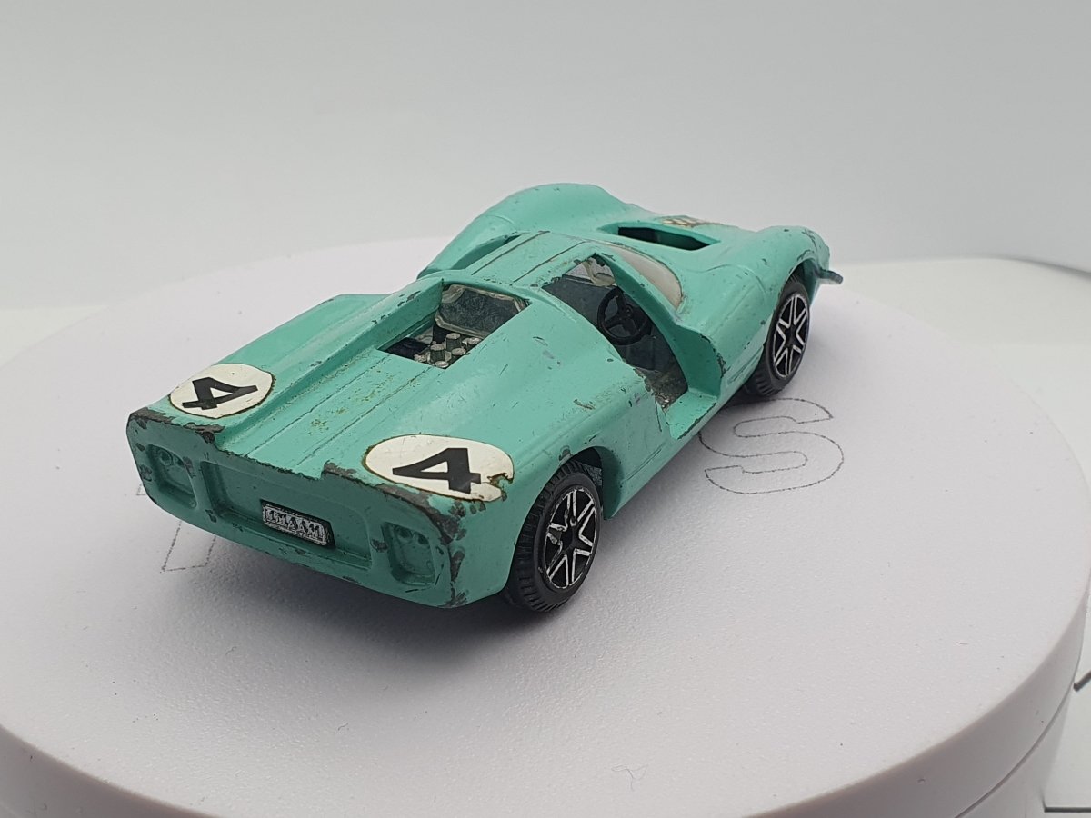 Lola Aston Martin Politoys 1/43 - RikiToys - Politoys#