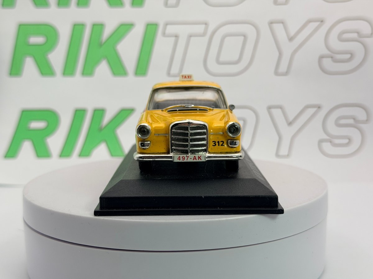 Mercedes Benz 200 Edicola 1/43 Giallo - RikiToys - Edicola