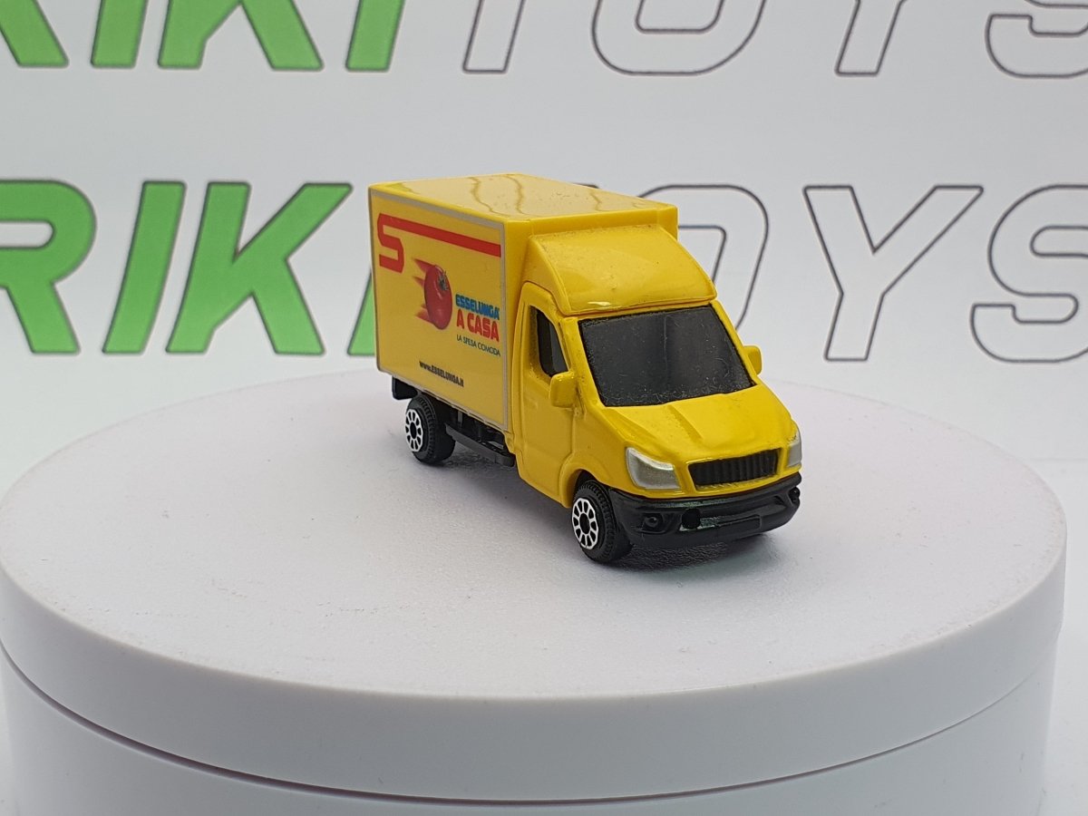 Mercedes Benz Sprinter Maisto 1/65 Giallo - RikiToys - Maisto