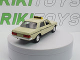 Mercedes Benz W 123 Welly 1/40 Beige 1976 - RikiToys - Welly#