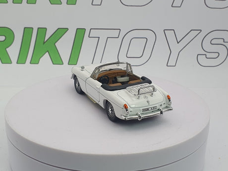 MG B Cabrio Cararama 1/43 Bianco 1967 - RikiToys - Cararama