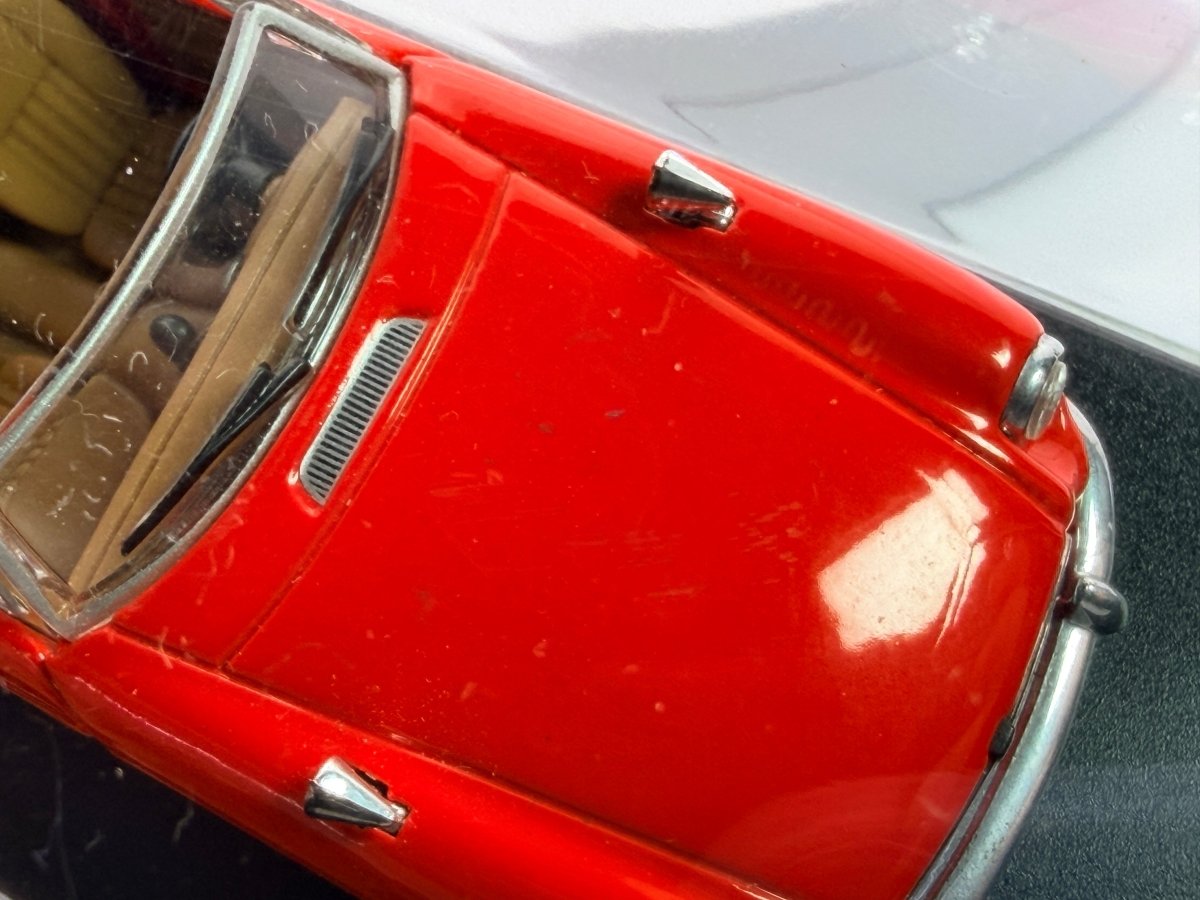 MG B Spider Solido 1/43 Rosso 1962 - RikiToys - Solido