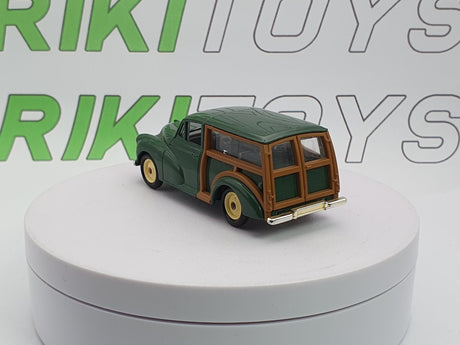 Morris Minor Countryman Days Gone 1/43 Verde - RikiToys - Days Gone