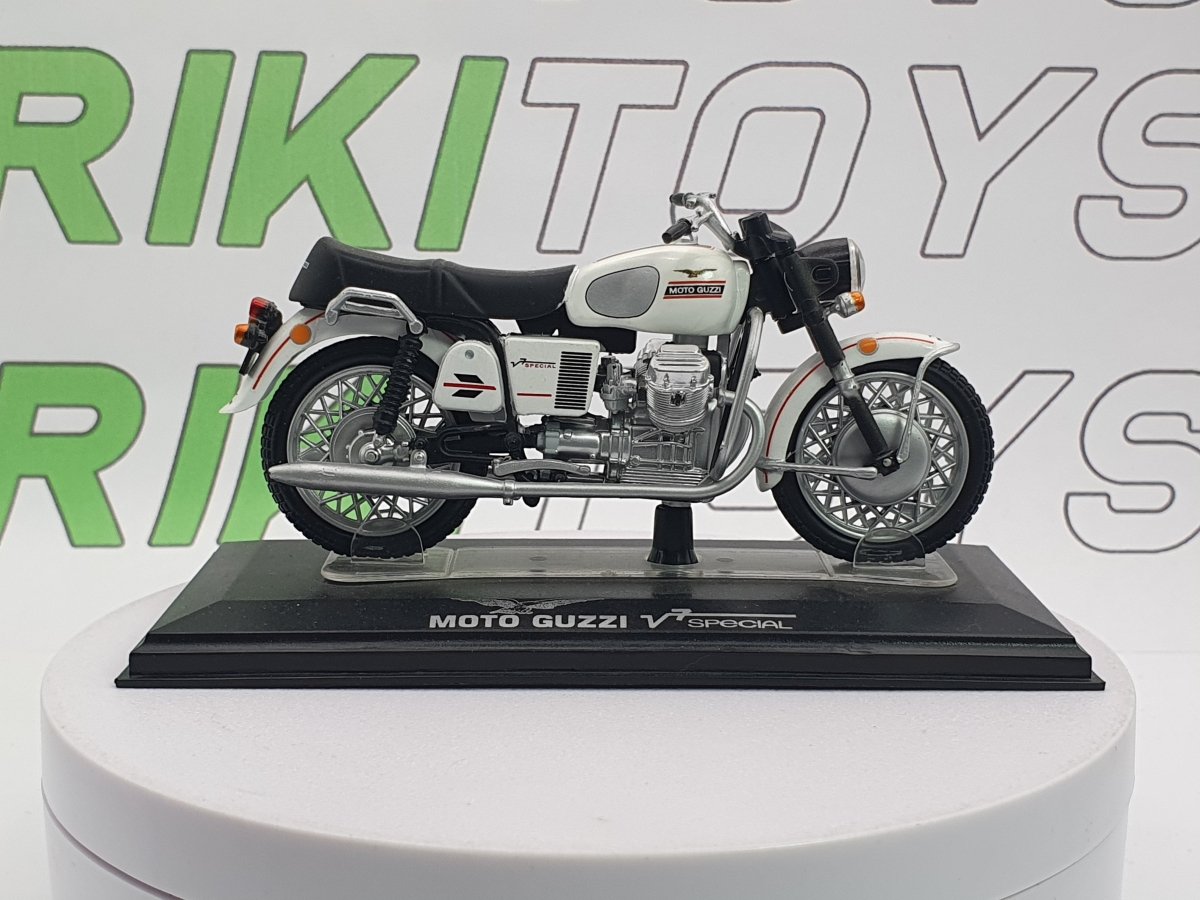Motoguzzi V7 Special Starline 1/24 Bianco 1969 - RikiToys - Starline