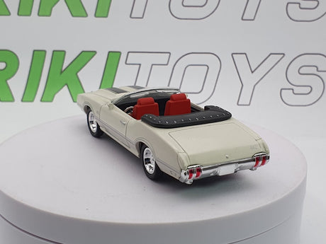 Oldsmobile 442 New Ray 1/43 Bianco 1970 - RikiToys - New Ray