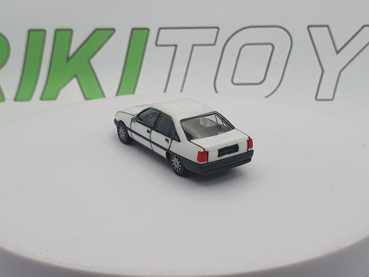 Opel Omega GLS Herpa 1/87 Bianco 1986 - RikiToys - Herpa