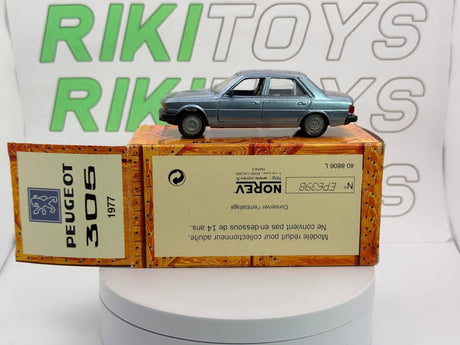 Peugeot 305 Norev 1/43 Azzurro metallizzato 1977 - RikiToys - Norev