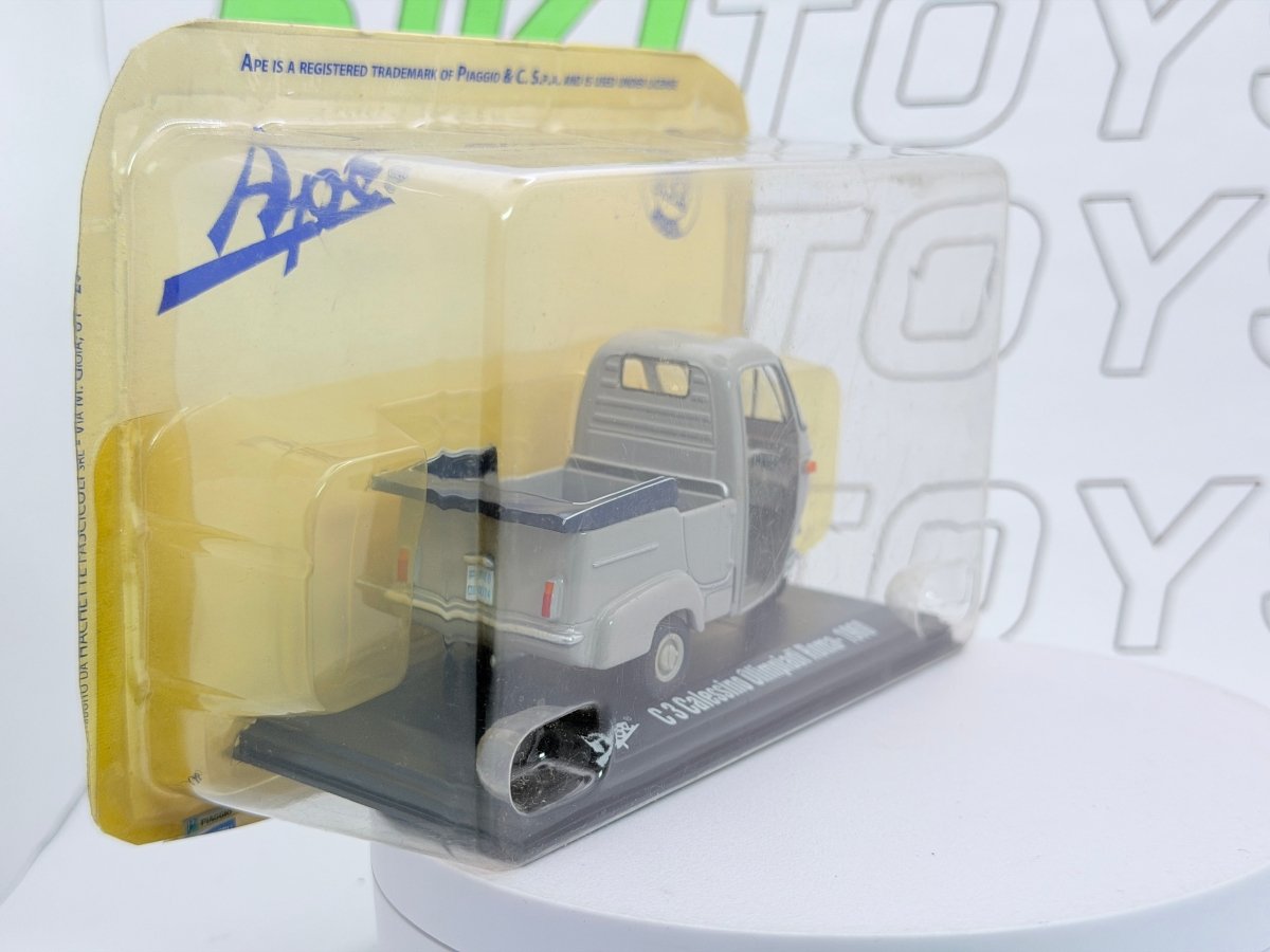 Piaggio Ape Calessino C3 Italeri 1/32 Grigio 1960 - RikiToys - Italeri