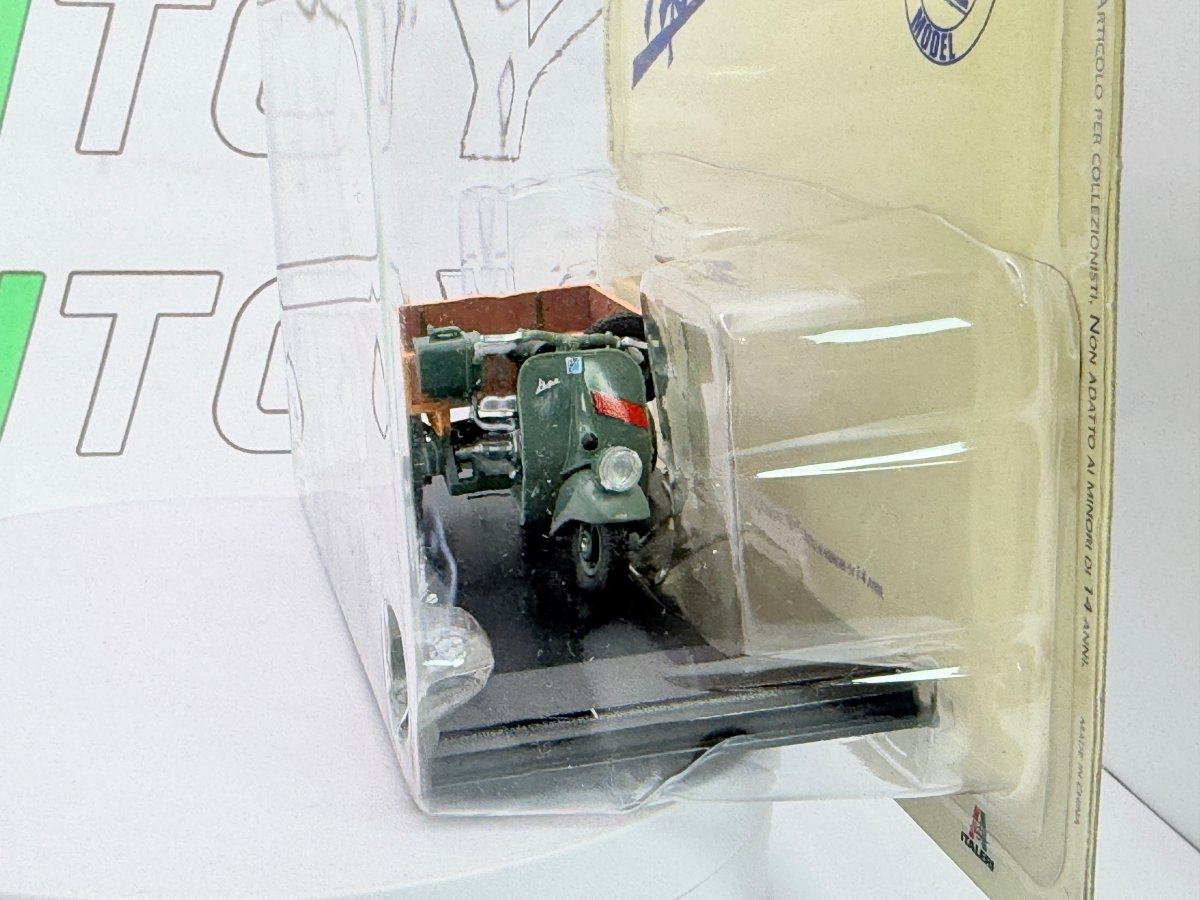 Piaggio Ape Cassoncino Hachette 1/32 Verde 1049 - RikiToys - Hachette