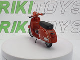 Piaggio Vespa 200 Rally Maisto 1/18 Arancione 1972 - RikiToys - Maisto