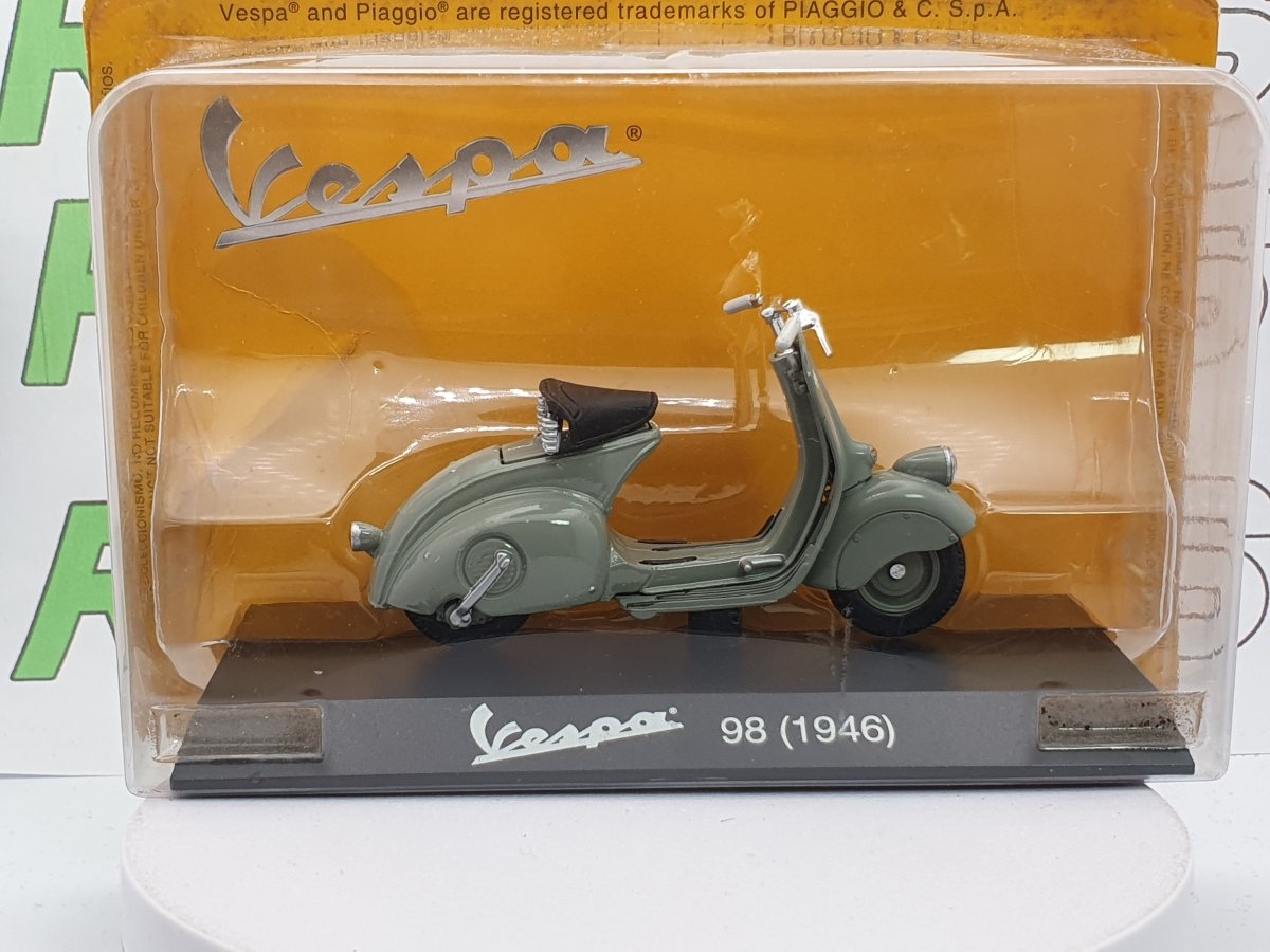 Piaggio Vespa 98 Maisto 1/18 Grigio 1946 - RikiToys - Maisto