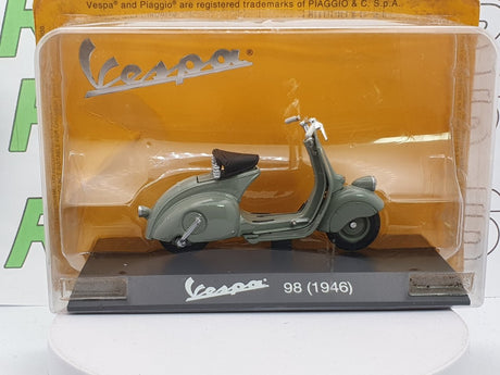 Piaggio Vespa 98 Maisto 1/18 Grigio 1946 - RikiToys - Maisto