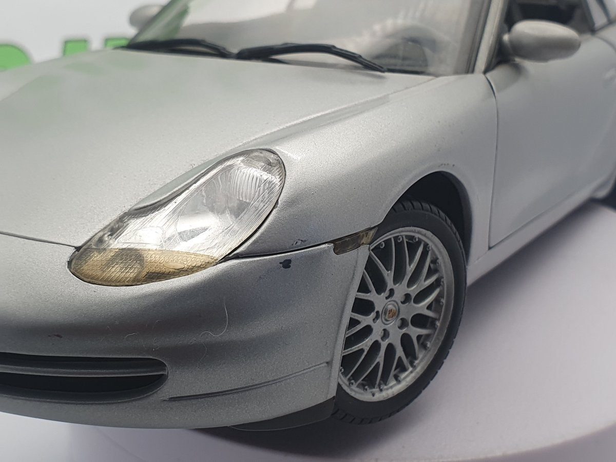 Porsche 911 996 Cabrio Hot Wheels 1/18 Argento 1997 - RikiToys - Hot Wheels