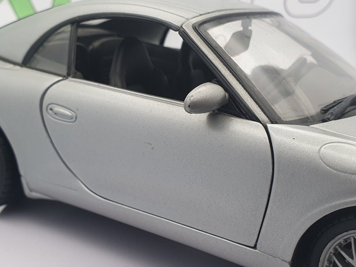 Porsche 911 996 Cabrio Hot Wheels 1/18 Argento 1997 - RikiToys - Hot Wheels