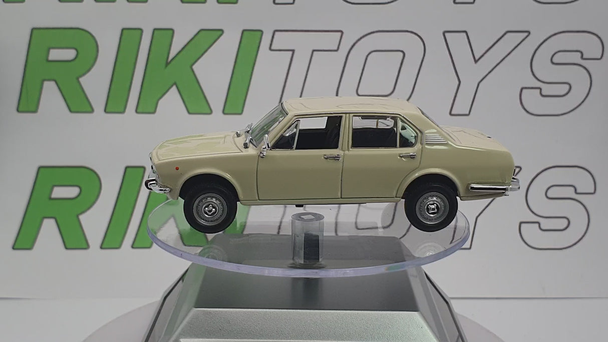 Alfa Romeo Alfetta Berlina Norev 1/43  1972