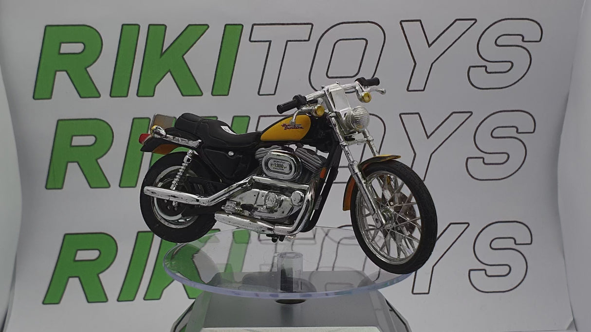 Harley Davidson XL 1200 C Sportser Maisto 1/18 Giallo  2000
