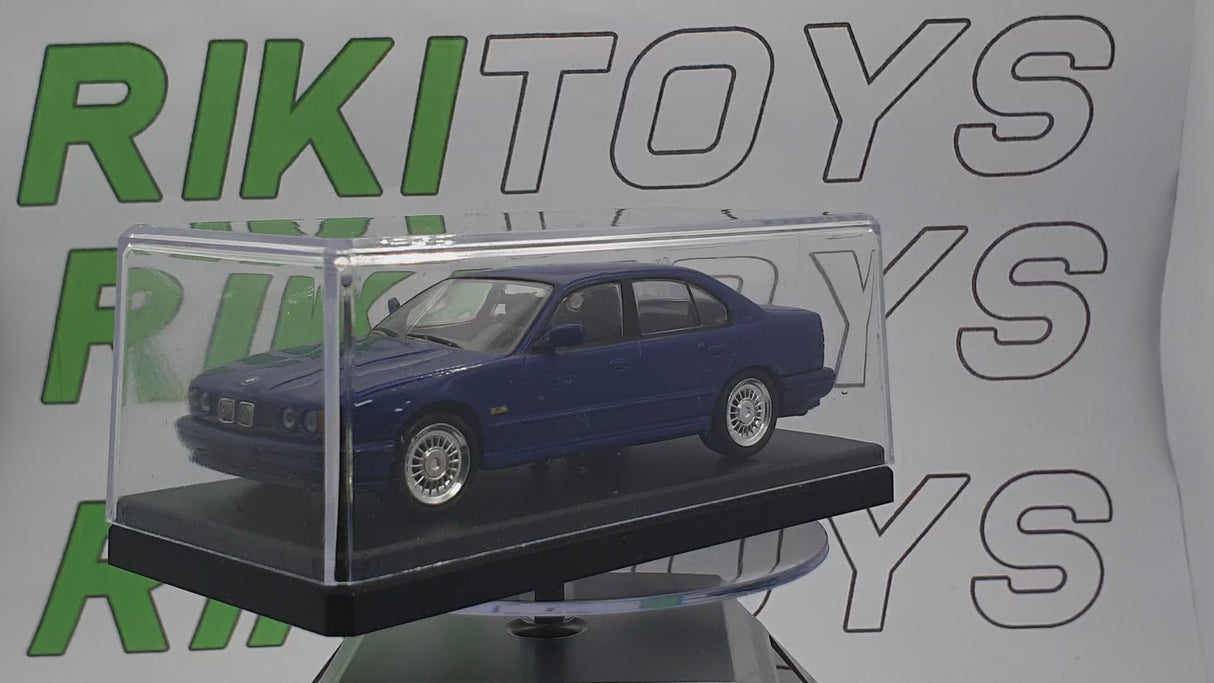 BMW M5 E34 Edicola 1/43 Blu 1989