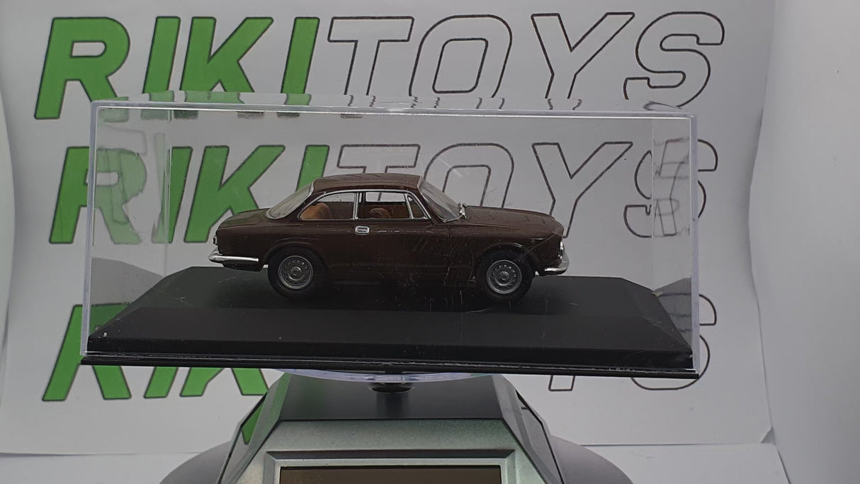 Alfa Romeo Giulia GT Junior Edicola 1/43 Marrone 1971