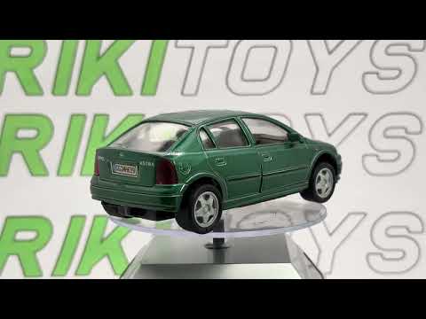 Opel Astra 4 porte Welly 1/38 Verde