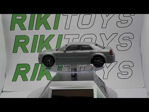 Chrysler 300 Hemy Maisto 1/43 Argento 2004