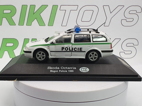 Skoda Octavia Station Wagon Edicola 1/43 Bianco 1999 - RikiToys - Edicola