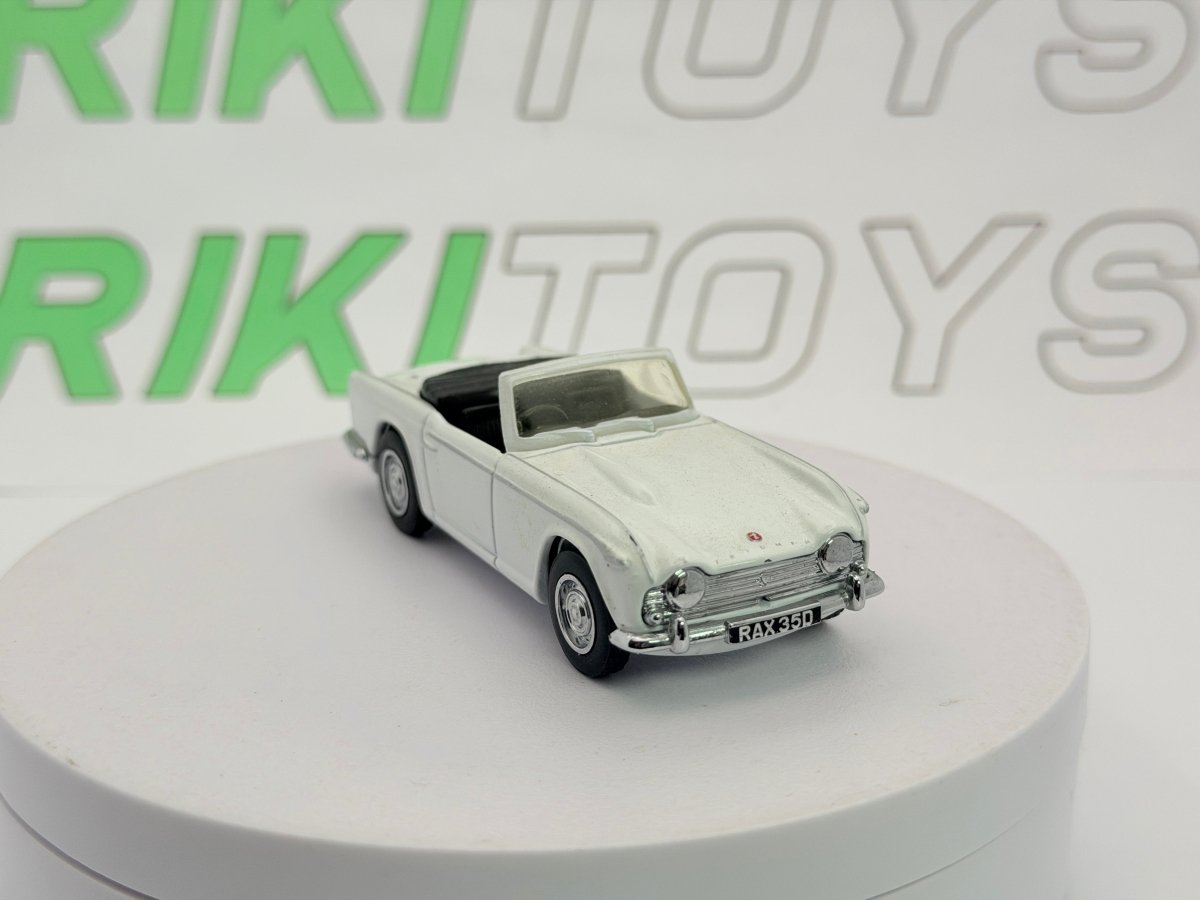 Triumph TR4 a IRS Dinky 1/43 Bianco 1965 - RikiToys - Dinky