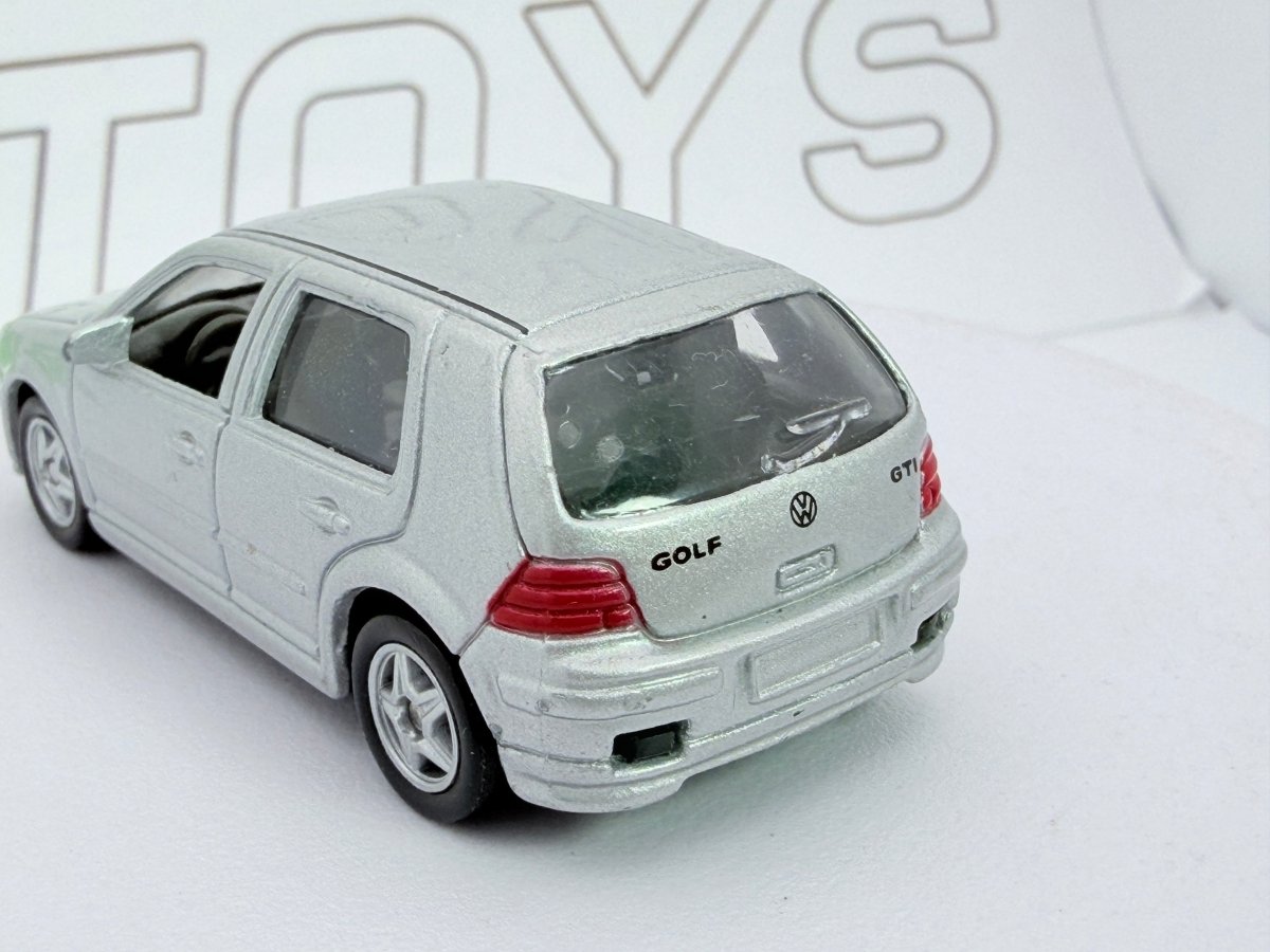Volkswagen Golf 4 GTI Welly 1/57 Argento 1997 - RikiToys - Welly