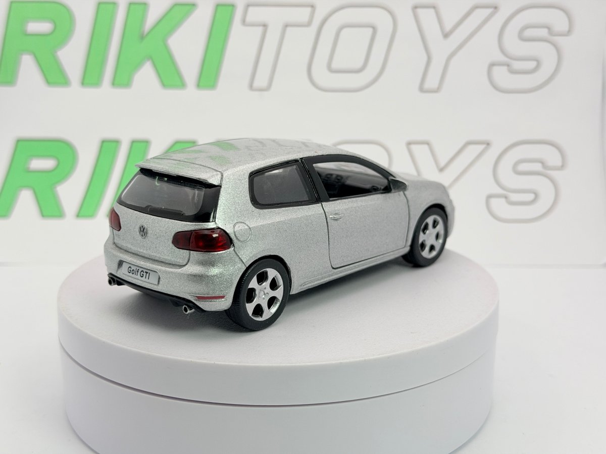 Volkswagen Golf 5 GTI RMZ City 1/38 Argento 2003 - RikiToys - RMZ City