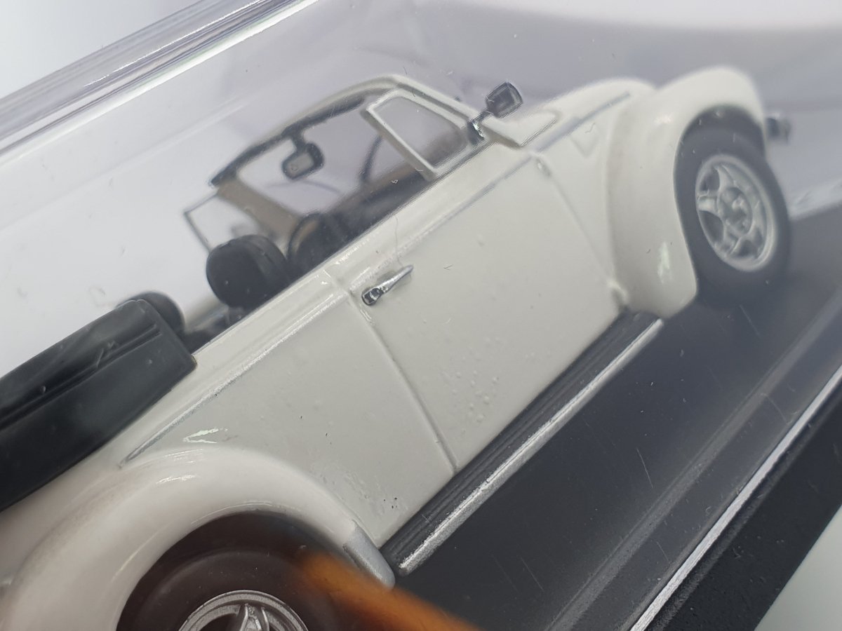 Volkswagen Maggiolone Cabrio Minichamps 1/43 Bianco 1974 - RikiToys - Minichamps