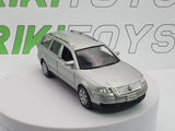 Volkswagen Passat B5 SW Welly 1/38 Argento 1996 - RikiToys - Welly#