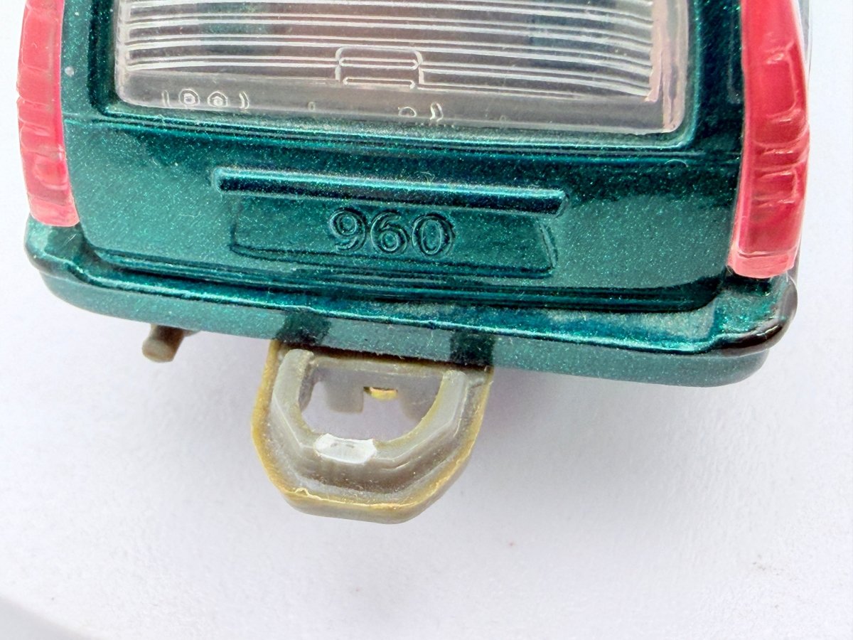 Volvo V70 Tin Toys 1/40 Verde - RikiToys - Tin Toys