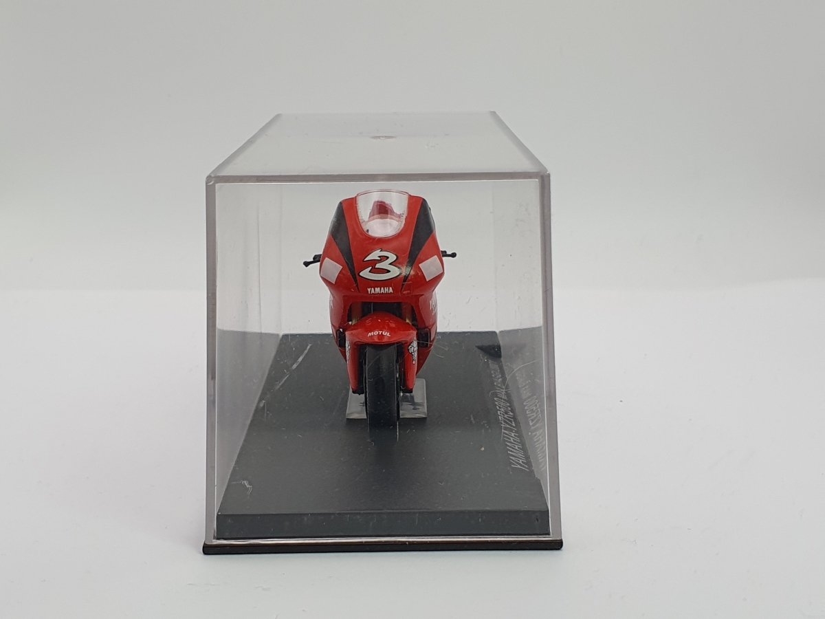 Yamaha YZR 500 Edicola 1/24 Rosso - RikiToys - Edicola#