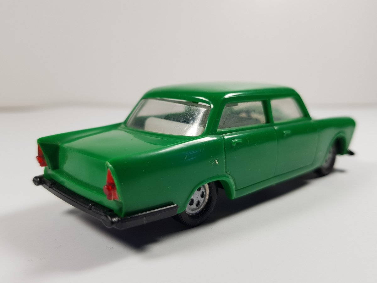 Alfa Romeo 2000 Berlina KDN Copia Polistil 1/43 - RikiToys - KDN Copia Polistil#