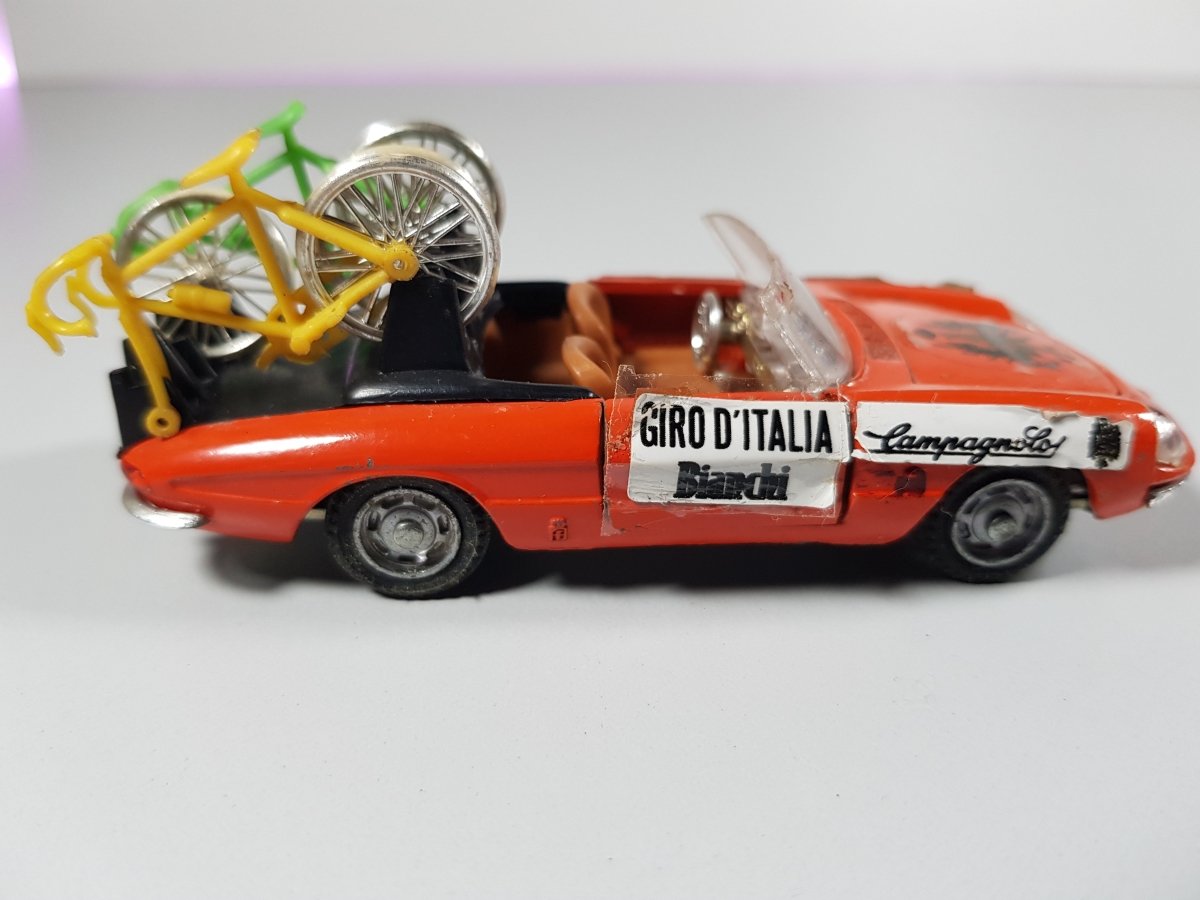 Alfa Romeo Duetto Giro d'Italia Mebetoys 1/43 - Mebetoys